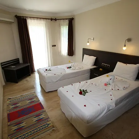 Hotel Calbis 3*