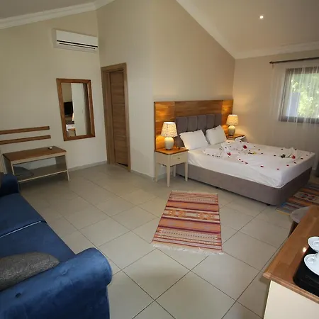 Hotel Calbis 3*